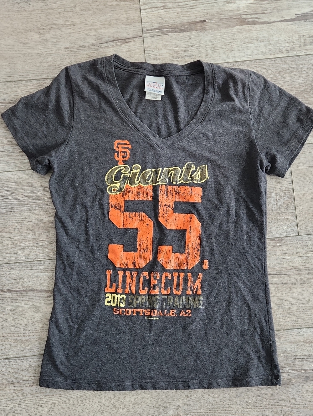 Genuine Merchandise MLB SF Giants Charcoal V-Neck Tee Shirt 2013 Spring Training